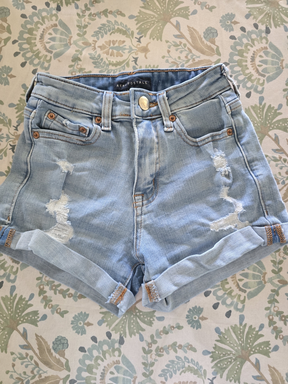 Aeropostale High-rise Curvy Midi Shorts Light Blue Wash. Size 000